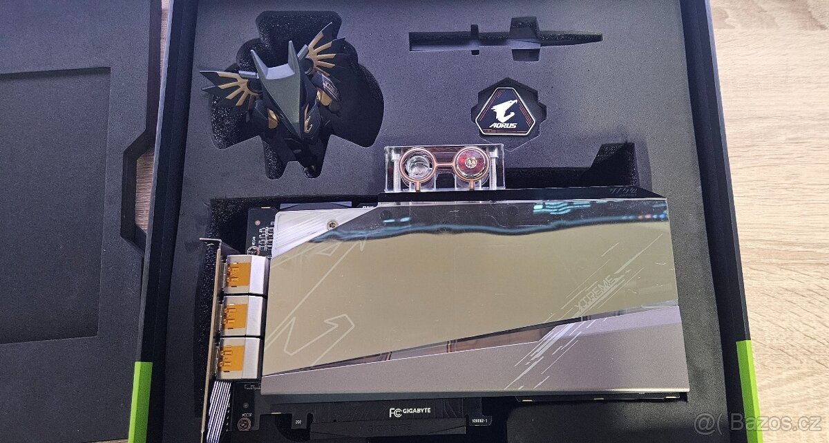 GIGABYTE AORUS GeForce RTX 3090 XTREME WATERFORCE WB 24GB - 2