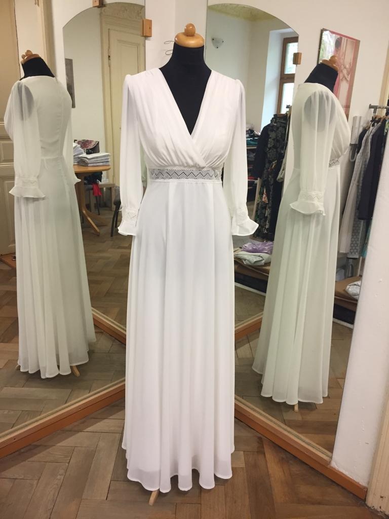 Svatební šaty s rukávem v boho stylu - 2