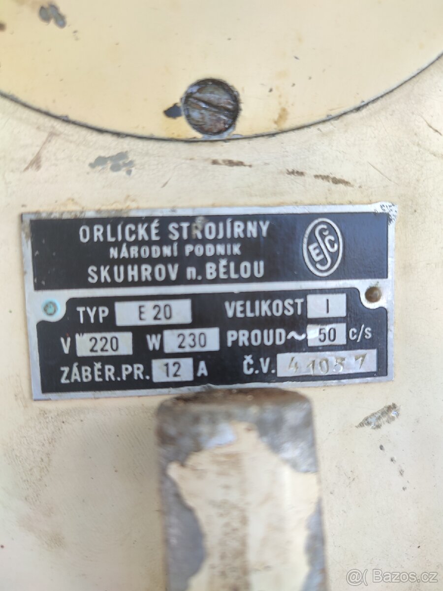 Robot UKS, elektromotor s převodovkou 220 V - 2