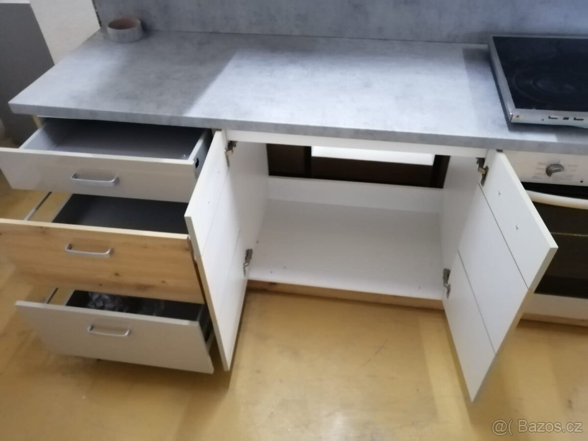 Moderní kuchyňská linka - 2