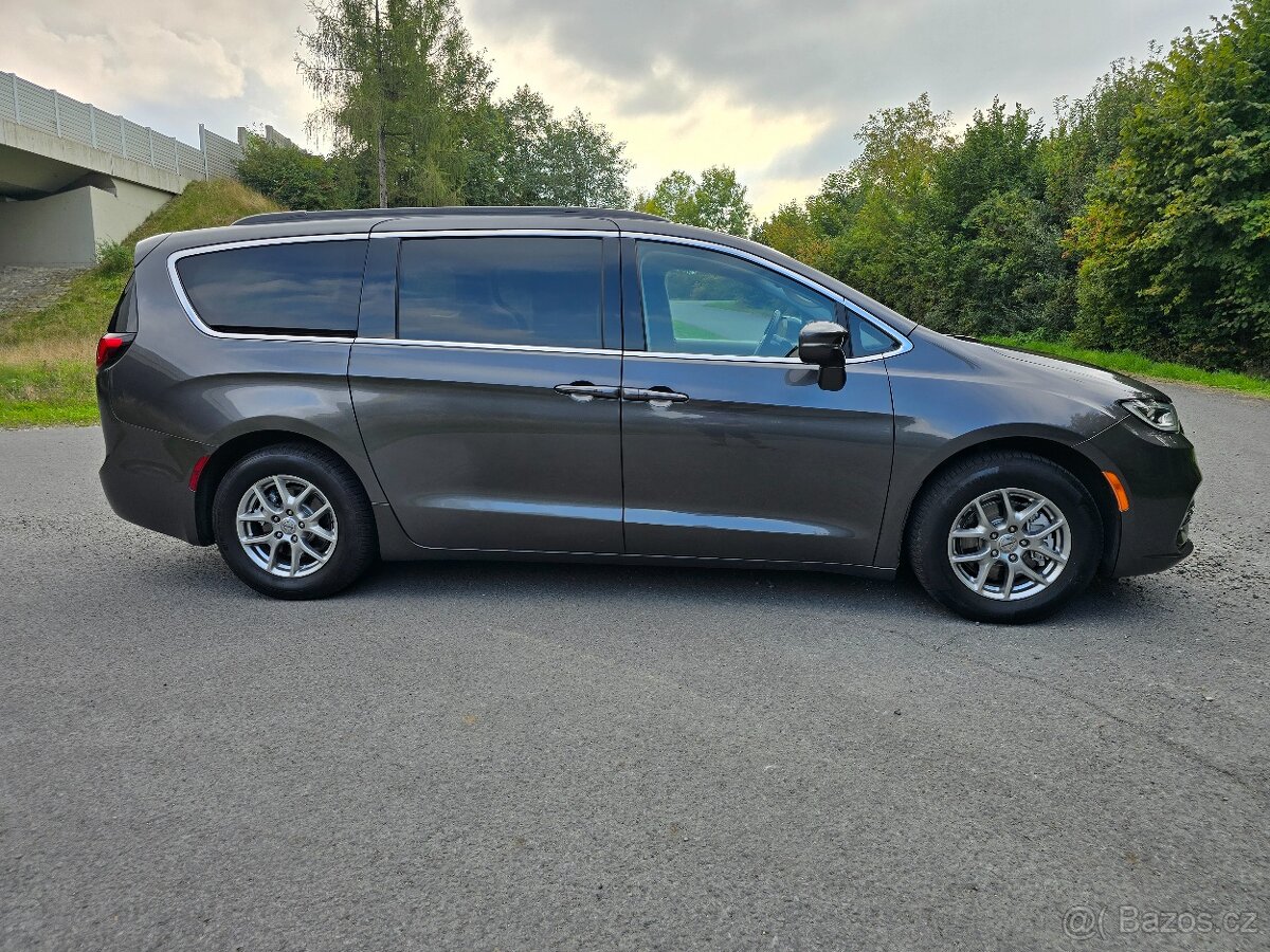 Chrysler Pacifica 3,6 V6 Nový model, DPH, NEBOURANÉ - 2