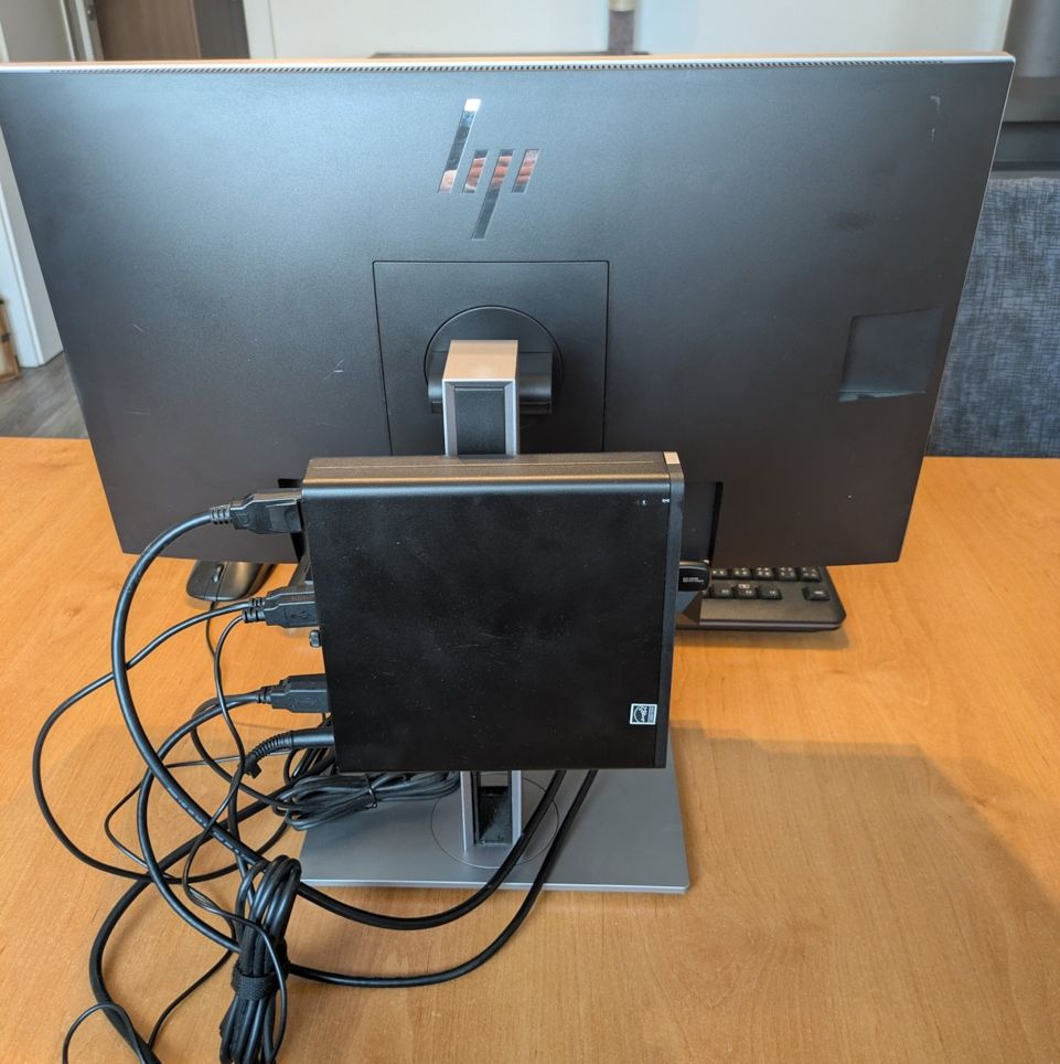 Mini počítač HP elitedesk + 24" LCD - 2