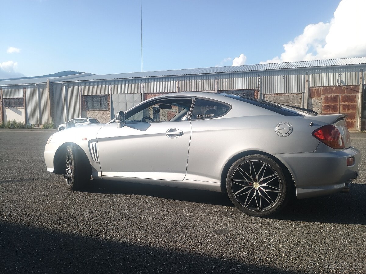 Hyundai coupe Tiburon 2.7 V6 - 2