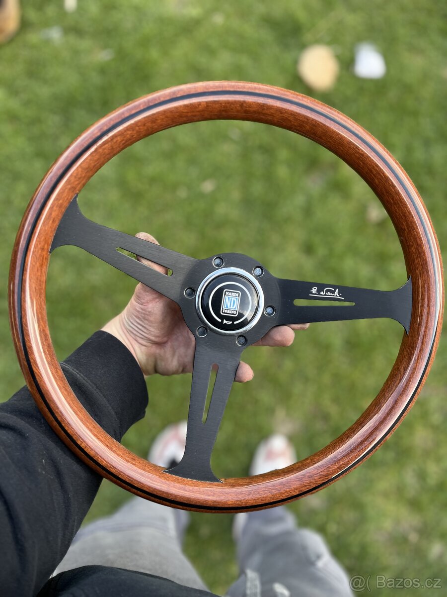 Replika volantu Nardi - 2