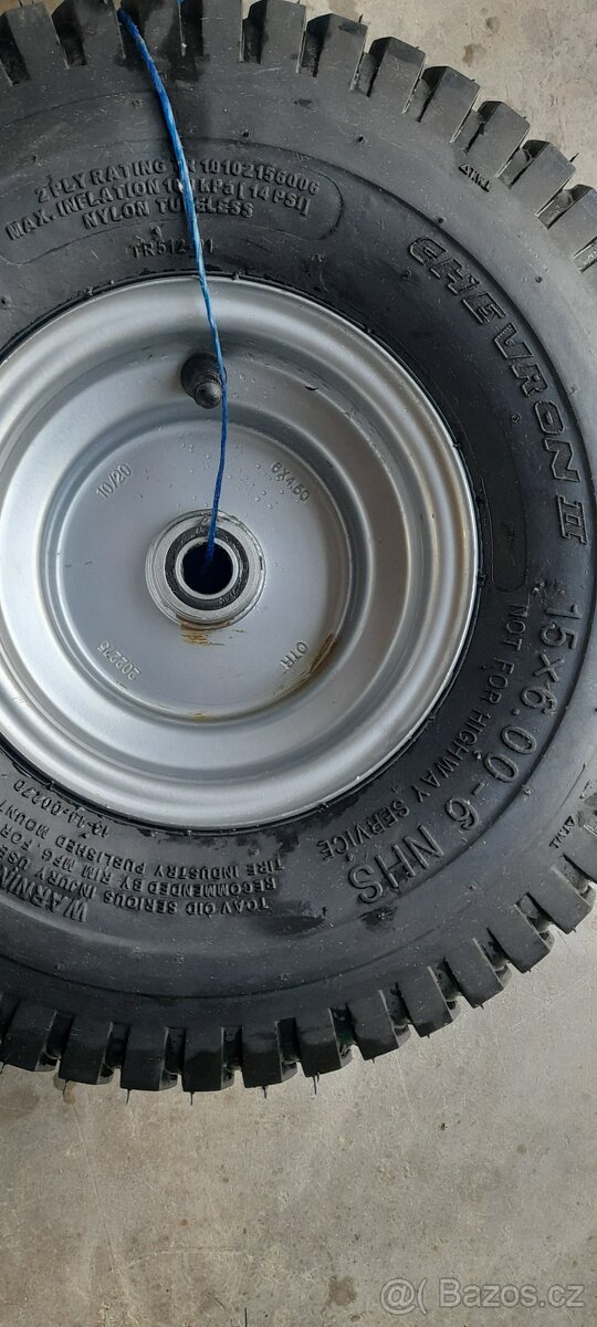 Přední kola BEZDEFEKTOVÁ na zahradní traktor SECO - 2