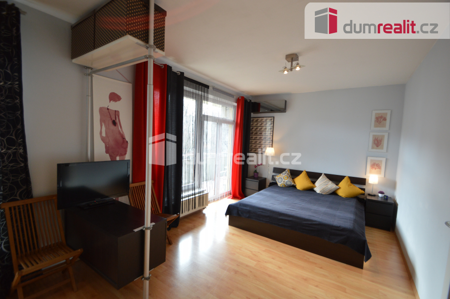 Pronájem bytu 1+kk 52 m2 zařízený balkon sklep Na Hřebenkách - 2