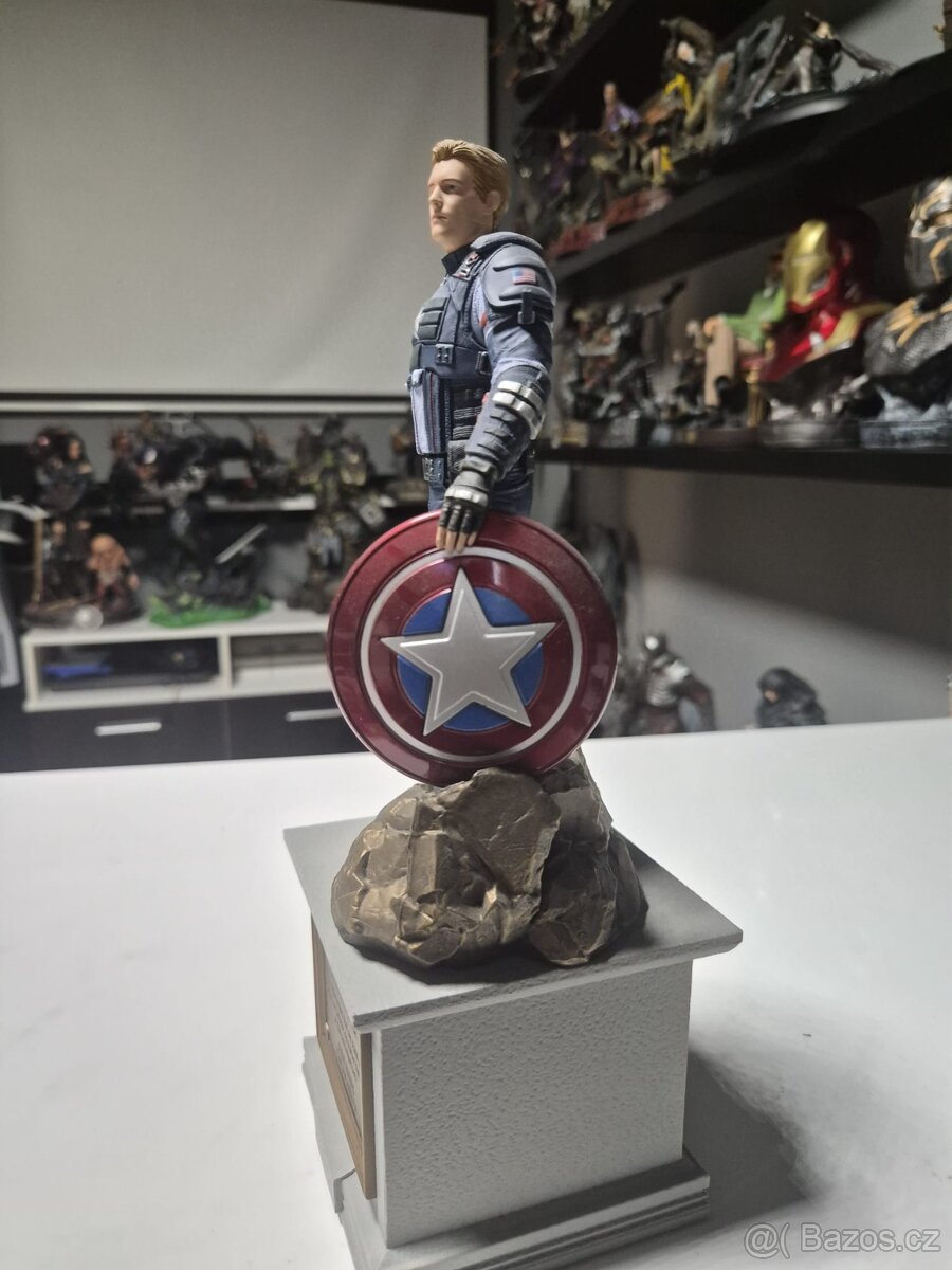 SOCHA CAPTAIN AMERICA - z collectors edition hry AVENGERS - 2