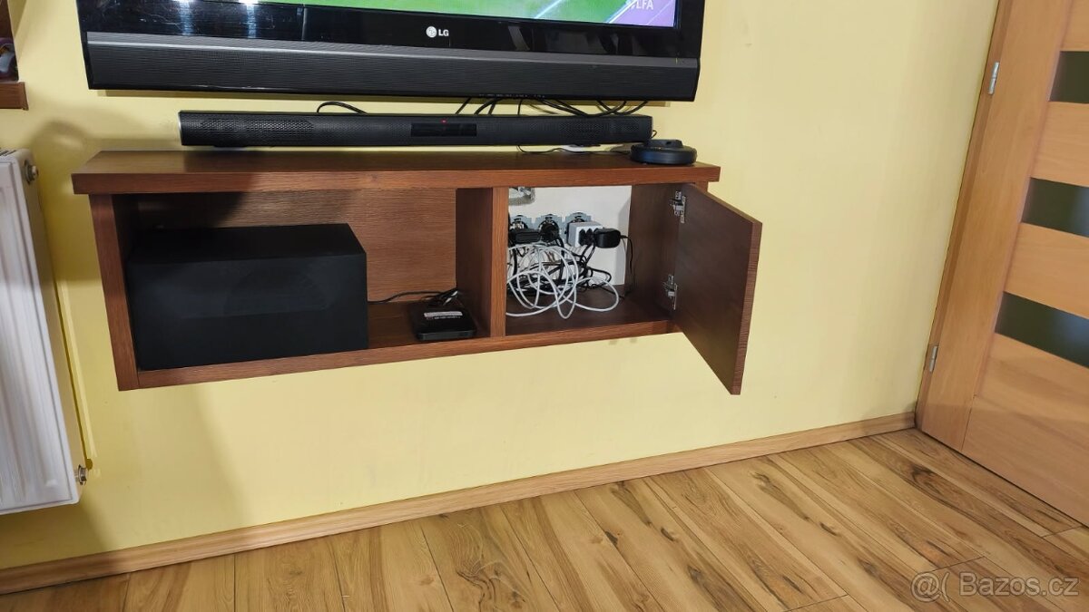 Police pod televizi - 2