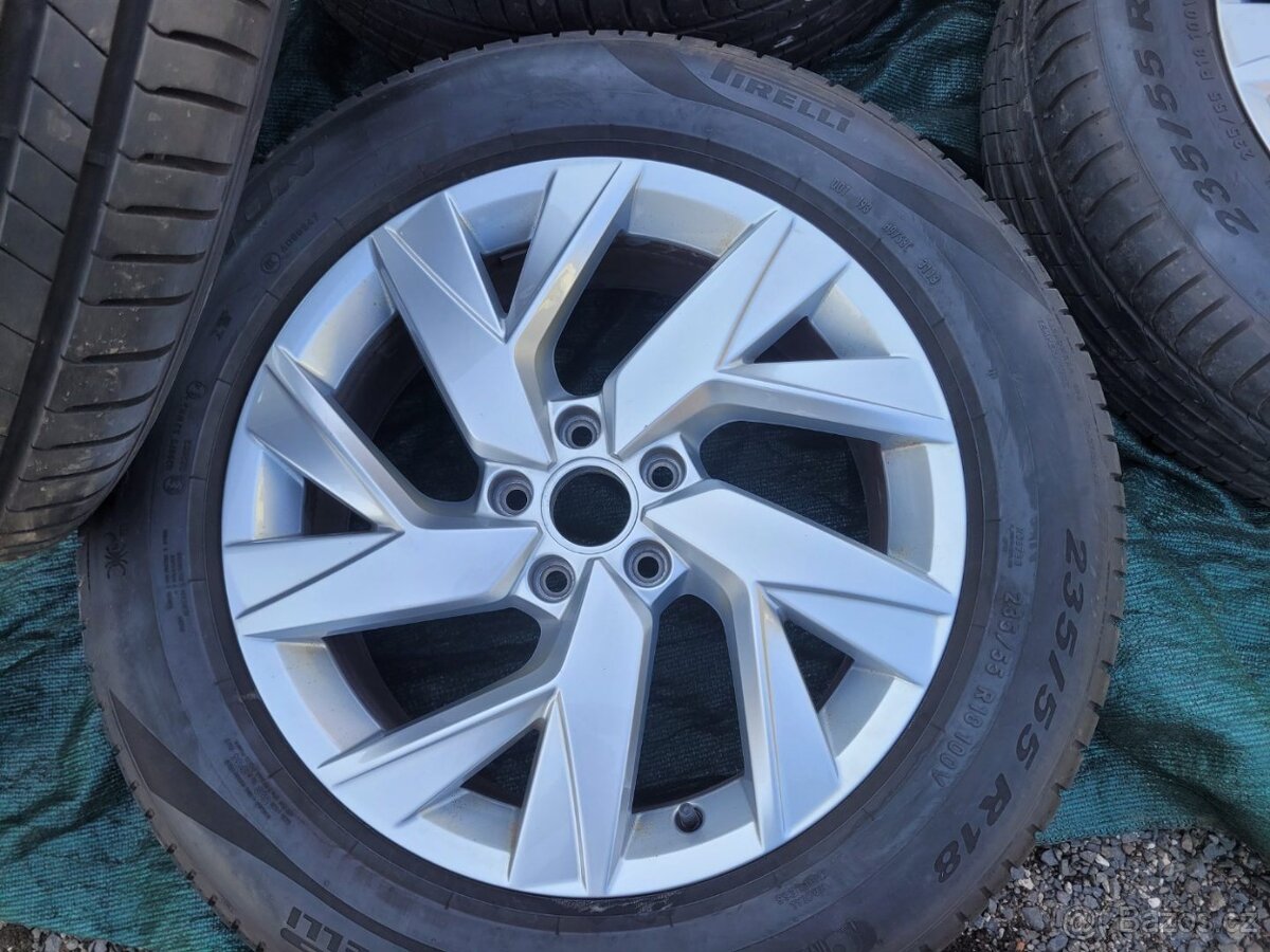 Letní sada Volkswagen Tiguan R18 ET43 Pirelli - 2