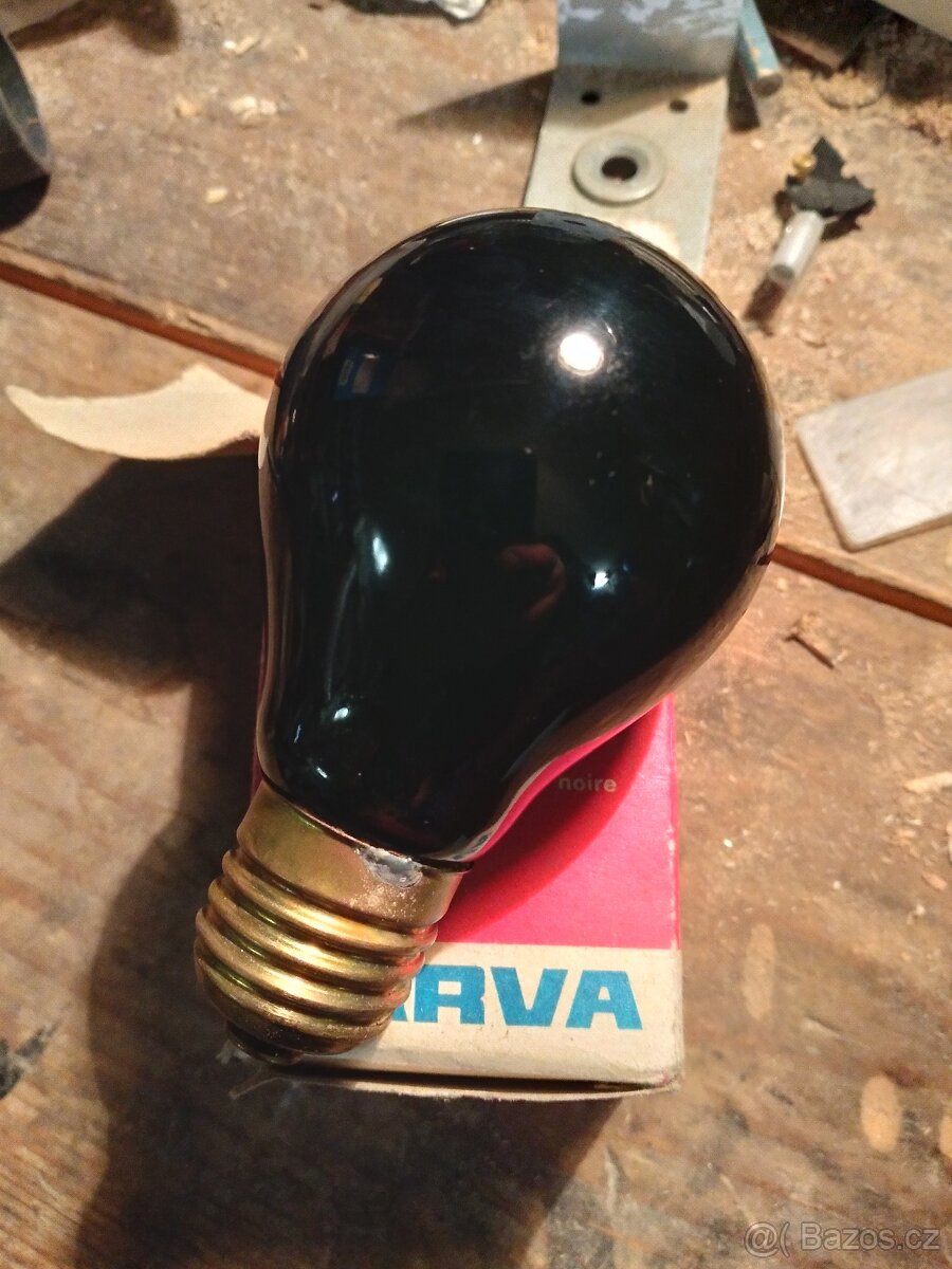 Zelena zarovka do fotokomory - 2