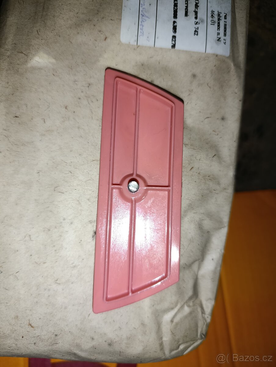 Zadní odrazka škoda 105 - 2