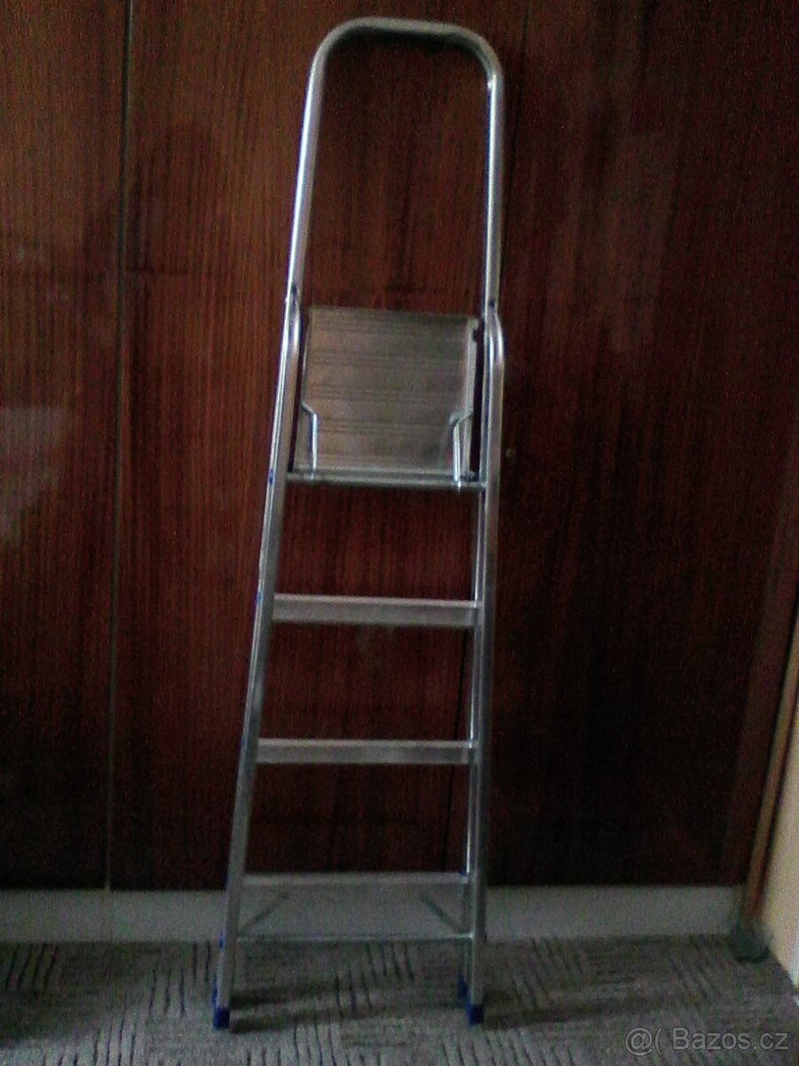 Domácí hliníkové schůdky 4 stupně - 2