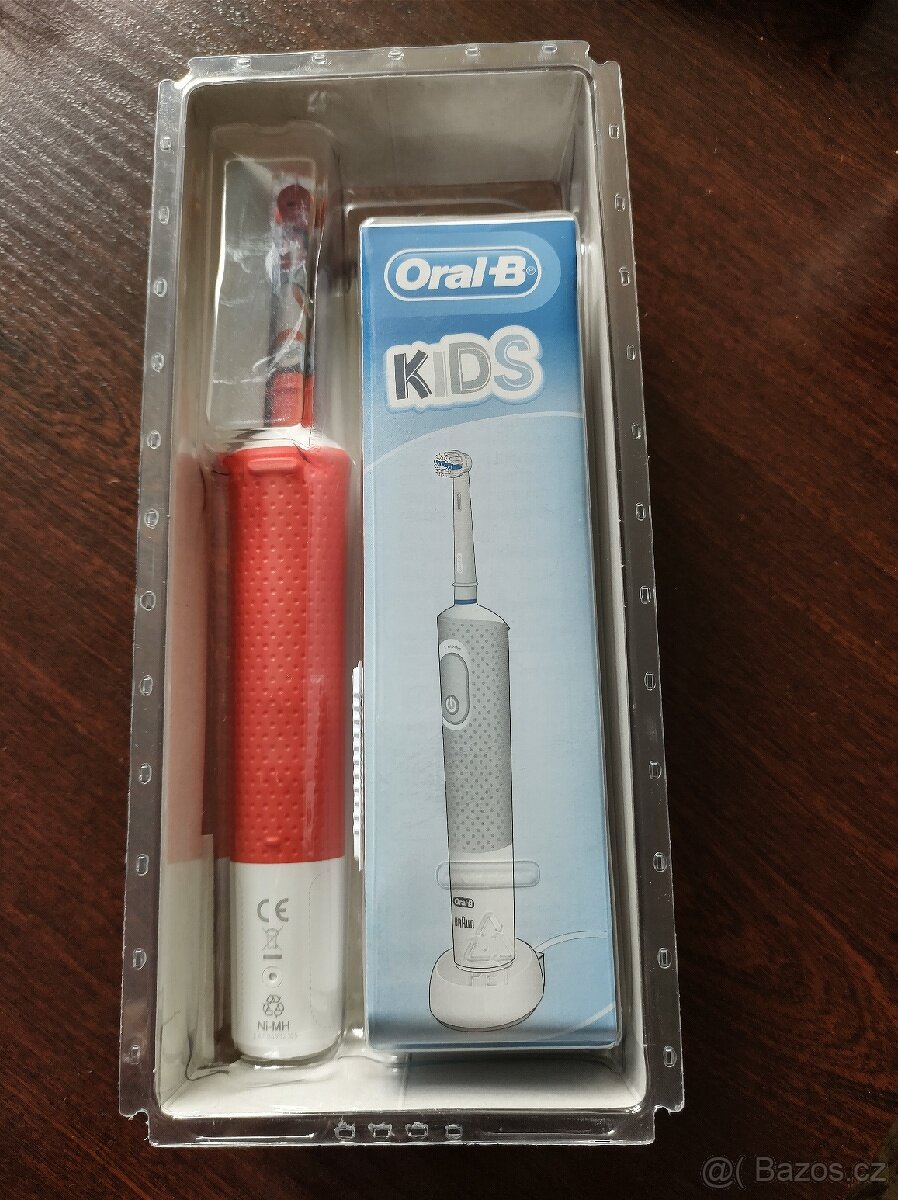 Elektrický kartáček Oral-B - Star Wars - 2