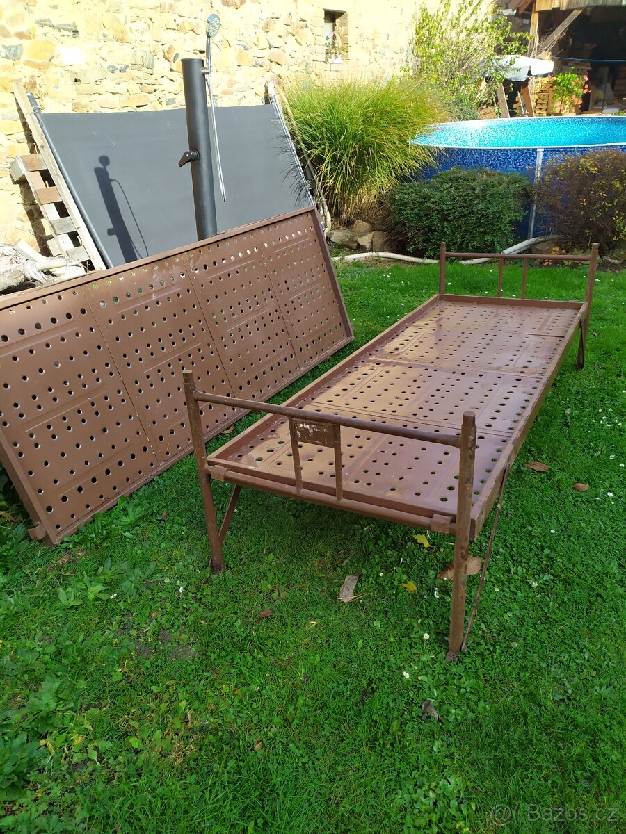 VOJENSKÁ POSTEL - 2