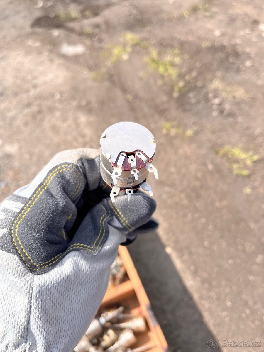 Velká sada starých potenciometrů Tesla - 2