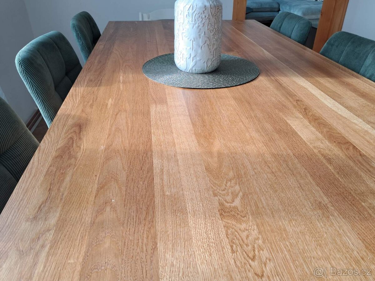 Jídelní stůl - 2