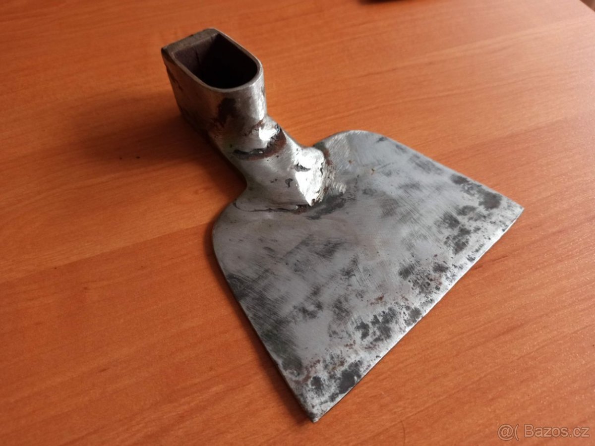 Kovaná motyka - 2