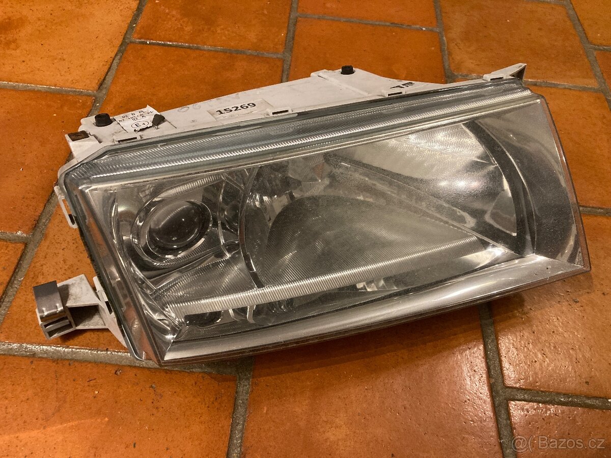 Levy reflektor Škoda Octavia 1 - 2
