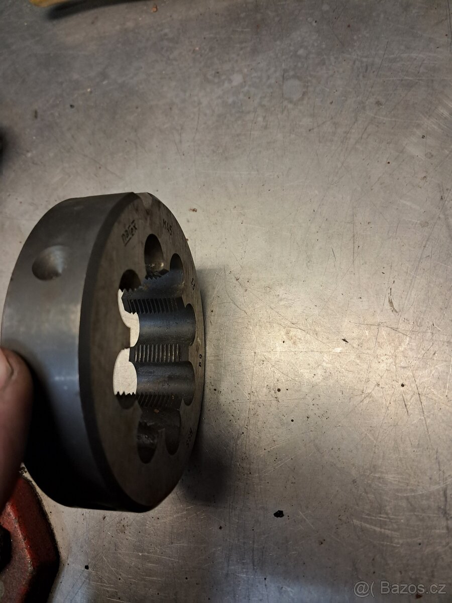 Závitové očko M45/1.5 - 2