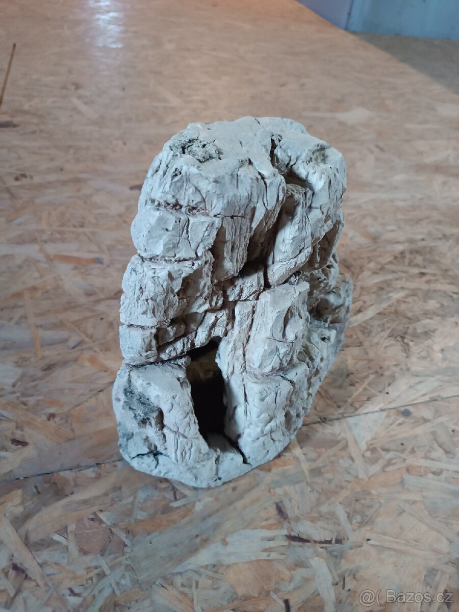 Dekorace do akvária Skála - 2