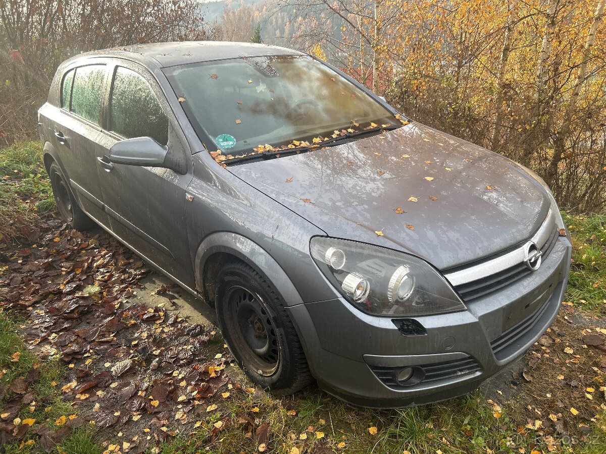 Opel Astra H 1.6 77kw benzin 2004 - 2