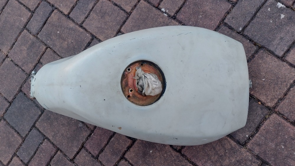 Prodám nádrž Cagiva Mito - 2