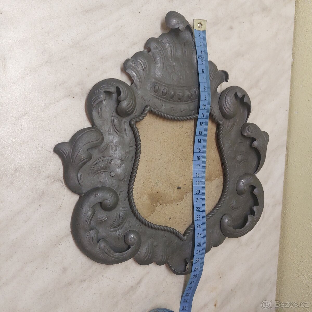 Starý plechový rámeček. - 2