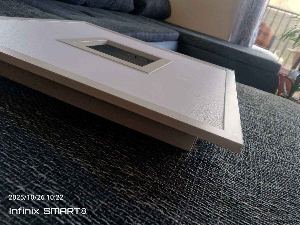 Moderní lustr s barevným osvětlením RGB - 2