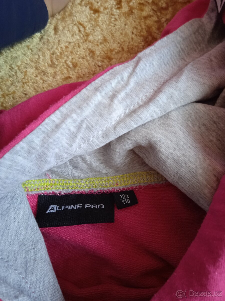 Mikina vel. 104/110 - 2