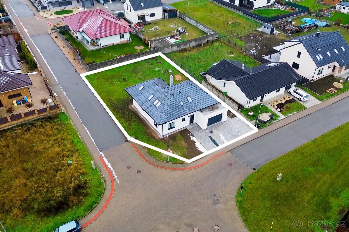 Prodej rodinného domu 7+1, Pohořelice - 2