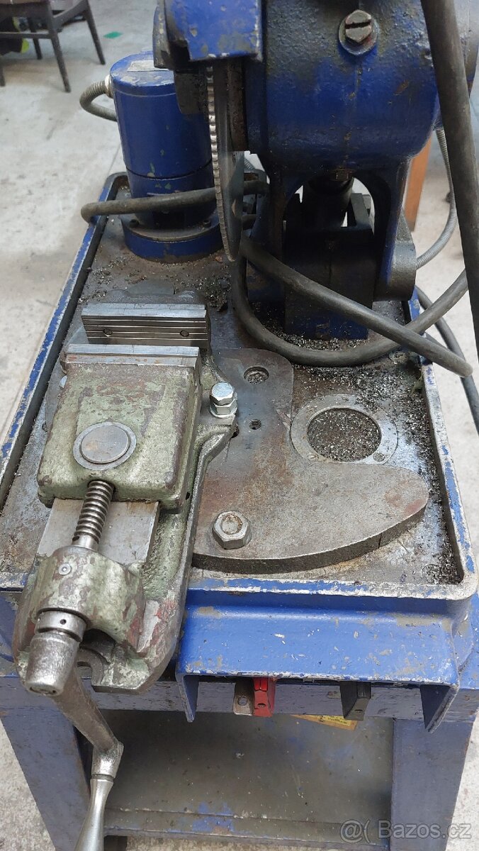 Strojní pila - 2