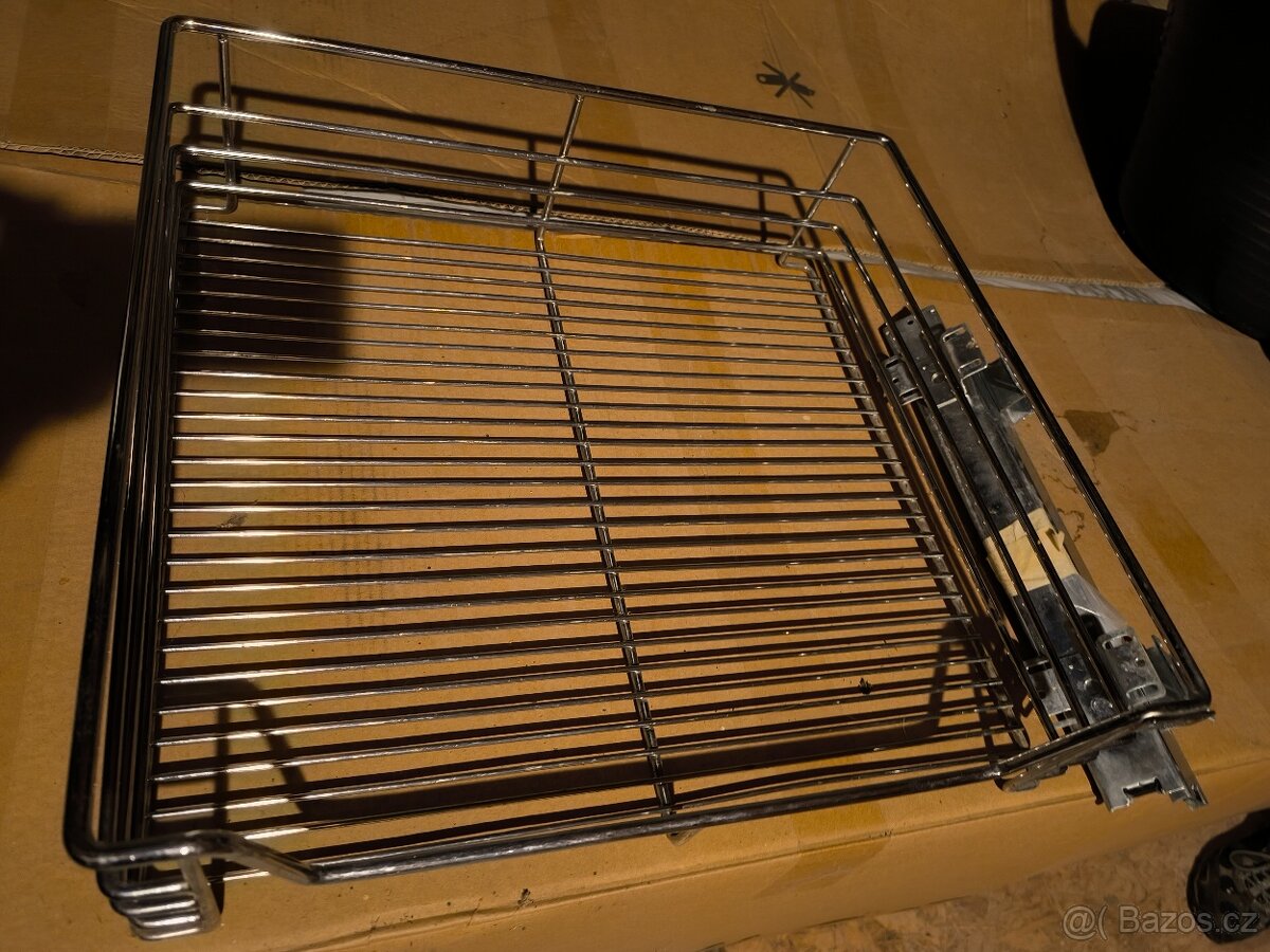 Nerezový koš do kuchyňské zásuvky - 2