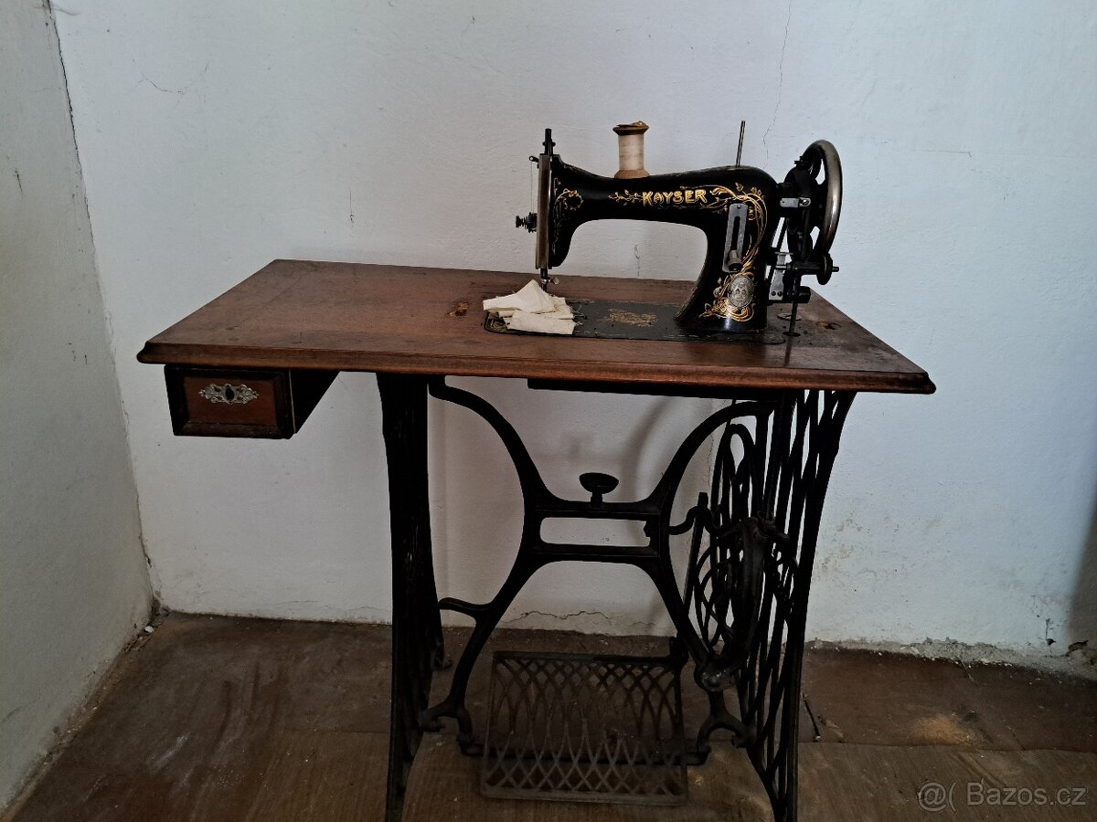 Prodám starý šicí stroj - 2