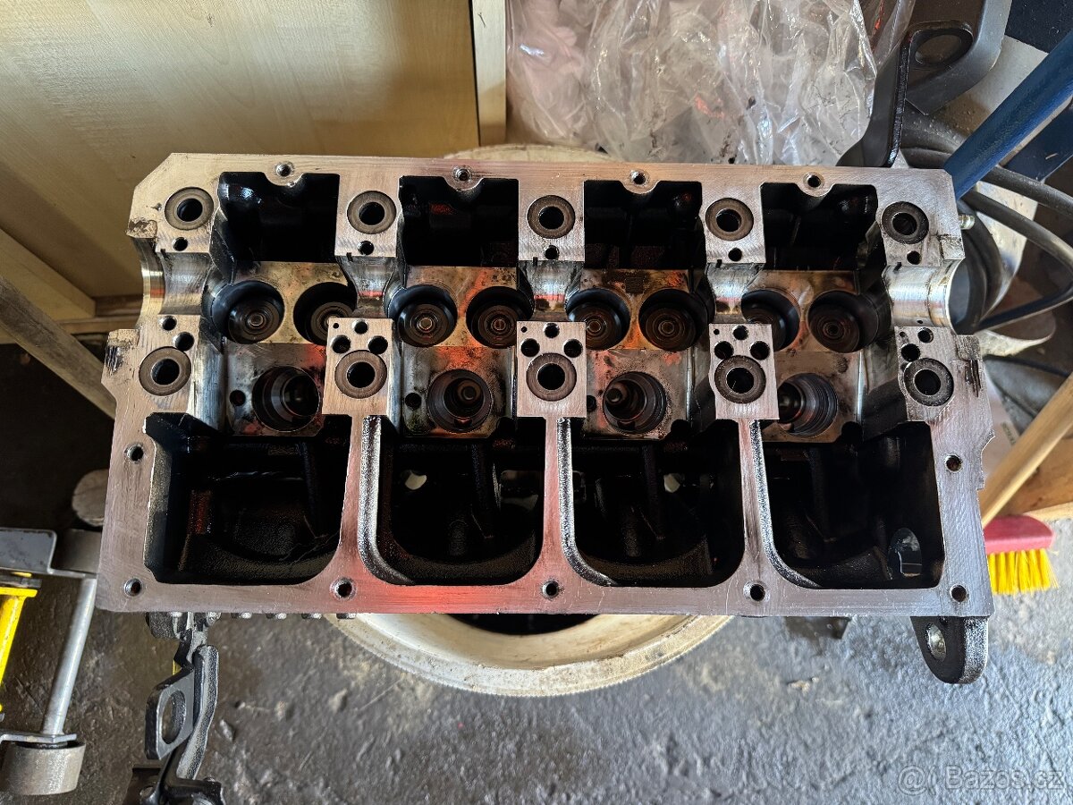 Hlava motoru 1.9tdi - 2