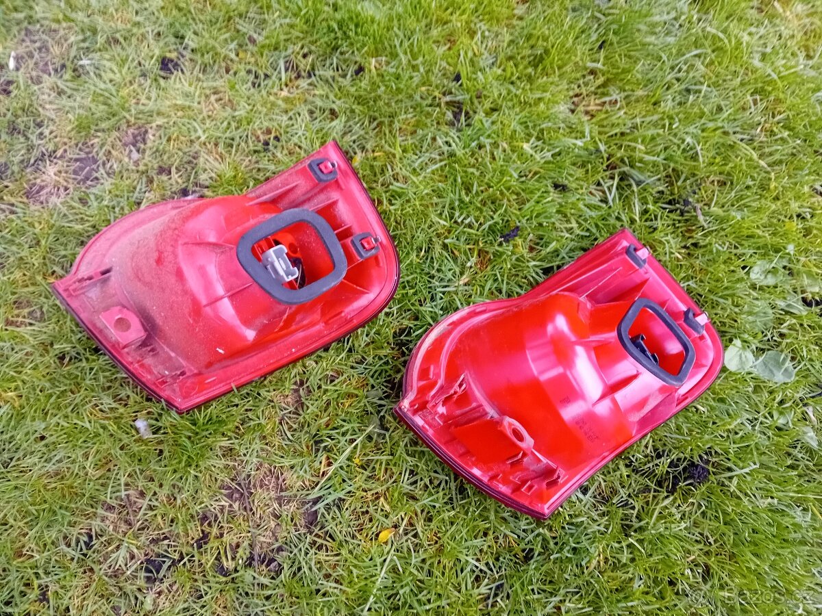 Zadní světla passat - 2