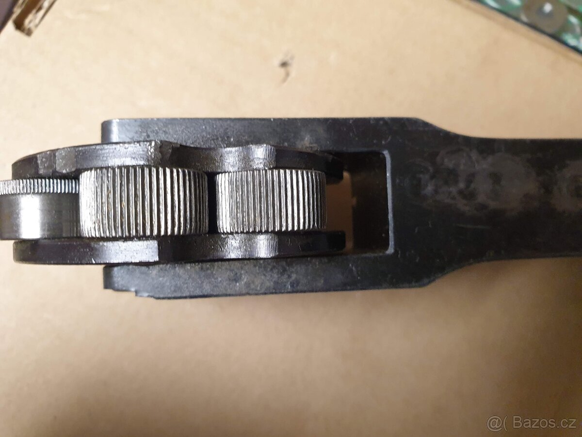 Rádlovací držák - 2