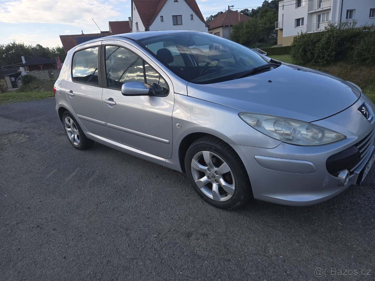 307 1,6 16V 110k XLine - 2
