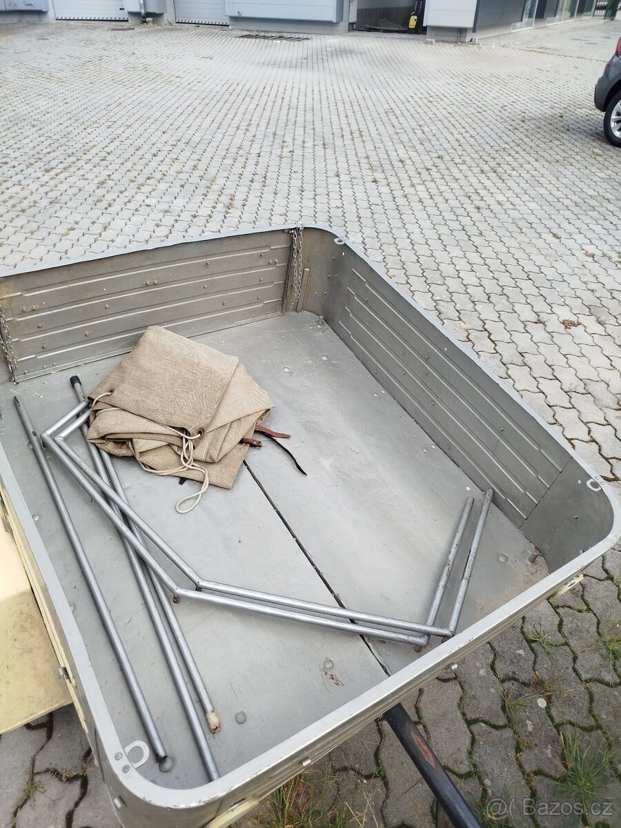 Vozík za osobní auto - 2