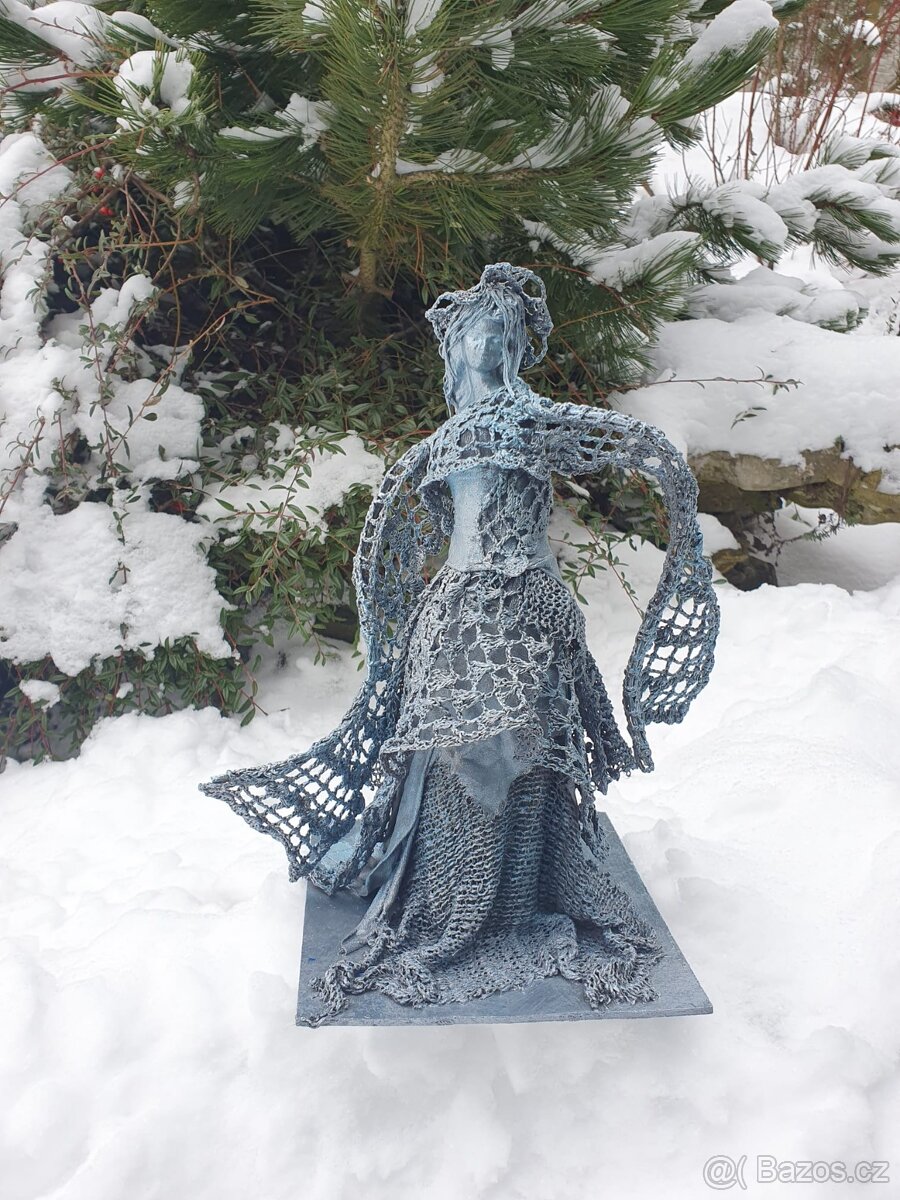 Originální socha ,, ANDĚLKA ochránkyně domova,, - 2