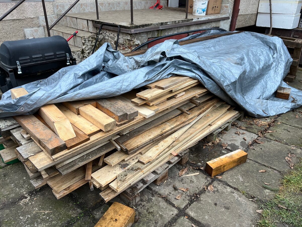 Netříděná prkna cca 20-30 m2 - 2