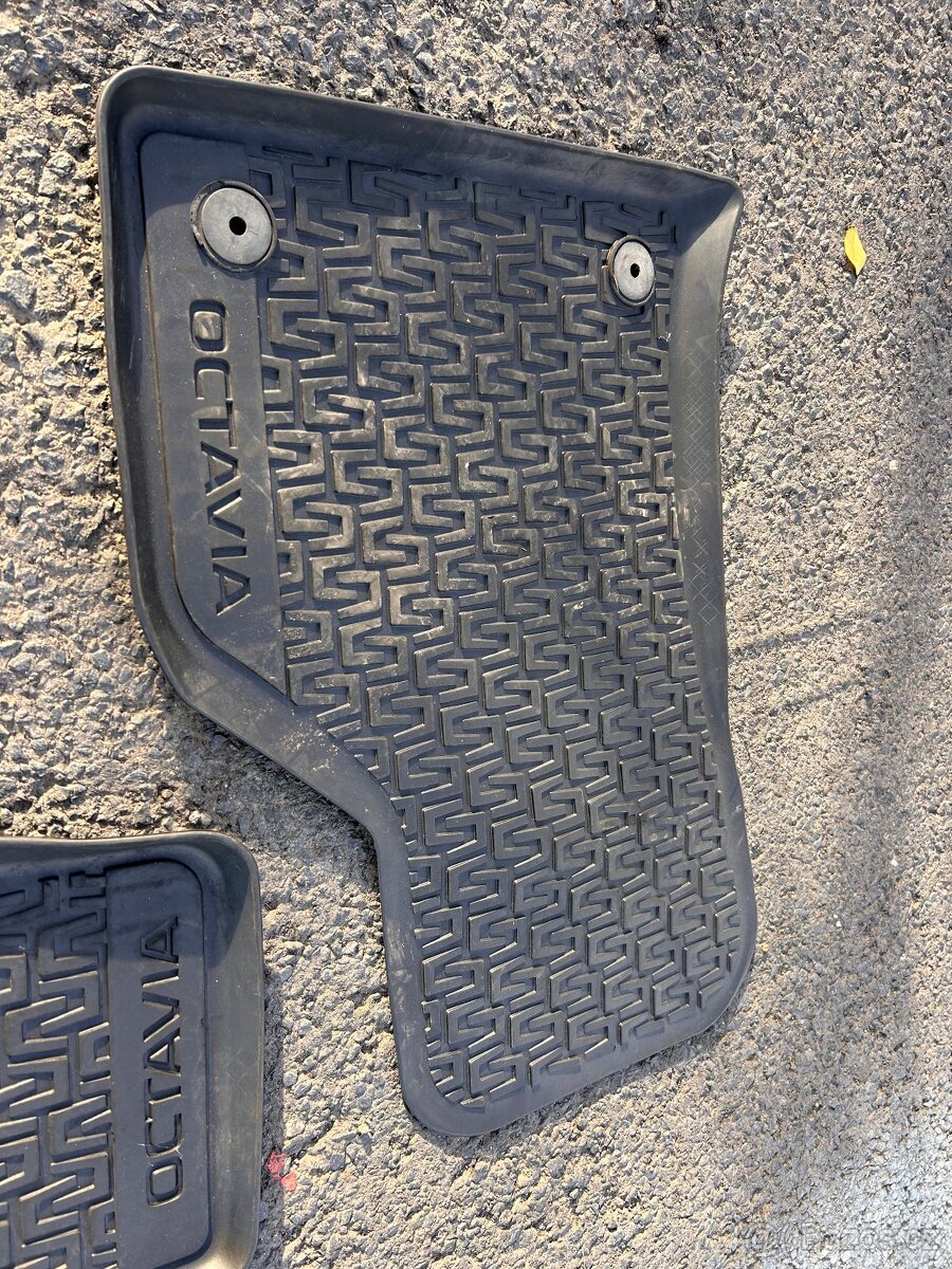 Prodám koberečky Škoda - 2