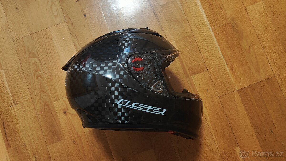 Nejetá karbon LS2 přilba - 2