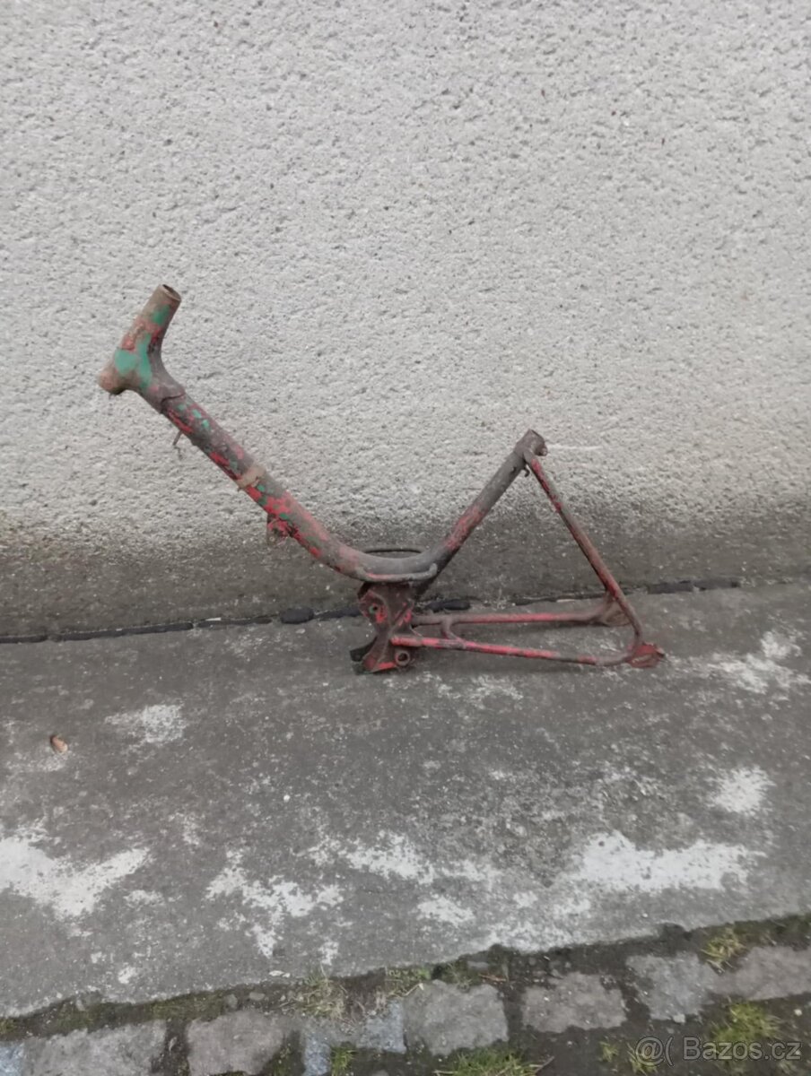 Rám na moped Stadion,S 11.Prodám. - 2