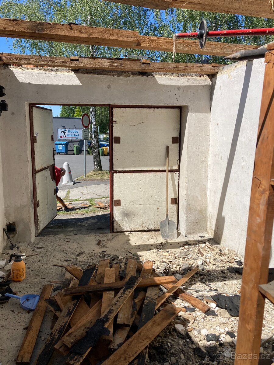 Opravuji řadové garáže - 2