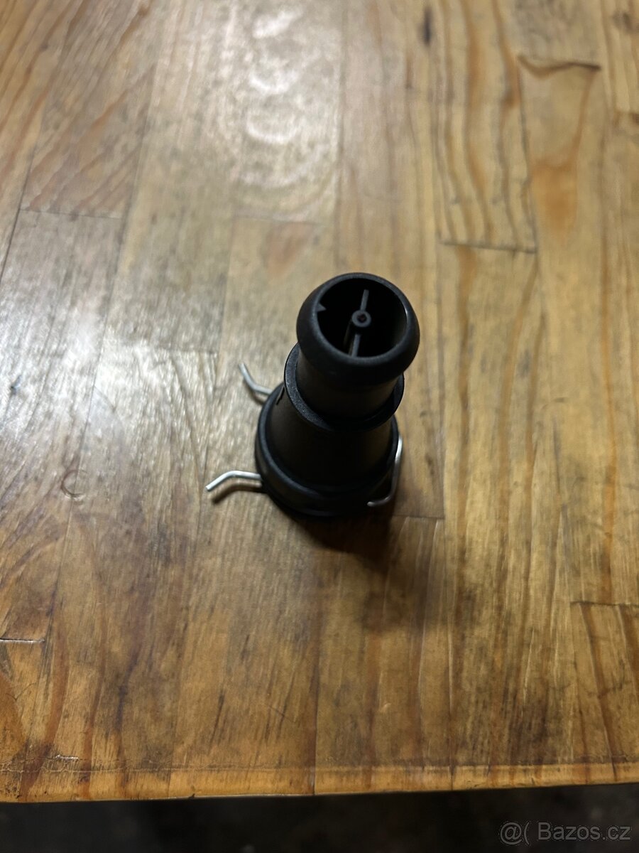 Audi A5 A4 3.0 TDi 176kw termostat originál - 2