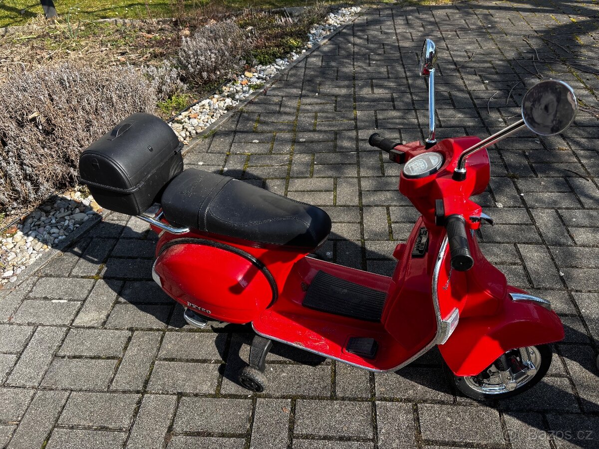 Elektrický skútr Piaggio / Vespa design - 2