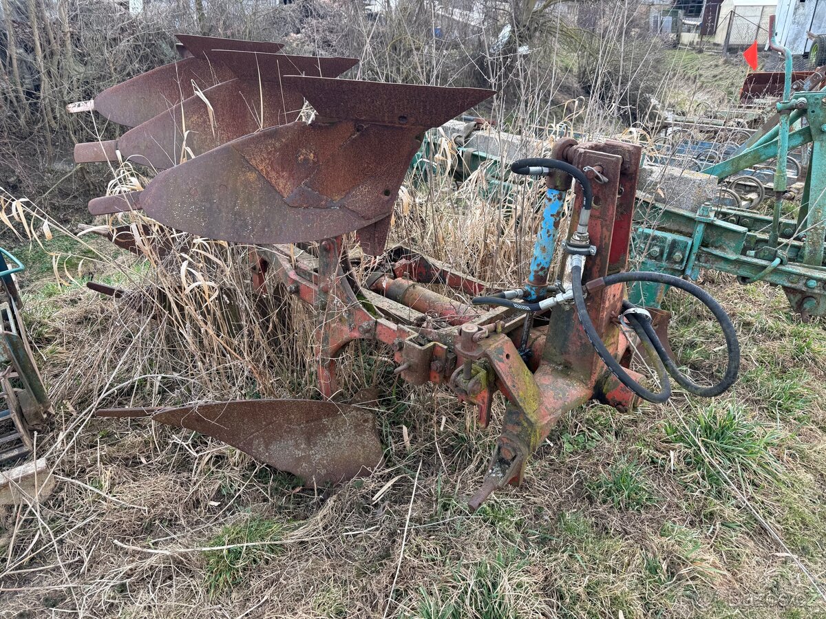 Prodám pluh obracák - 2
