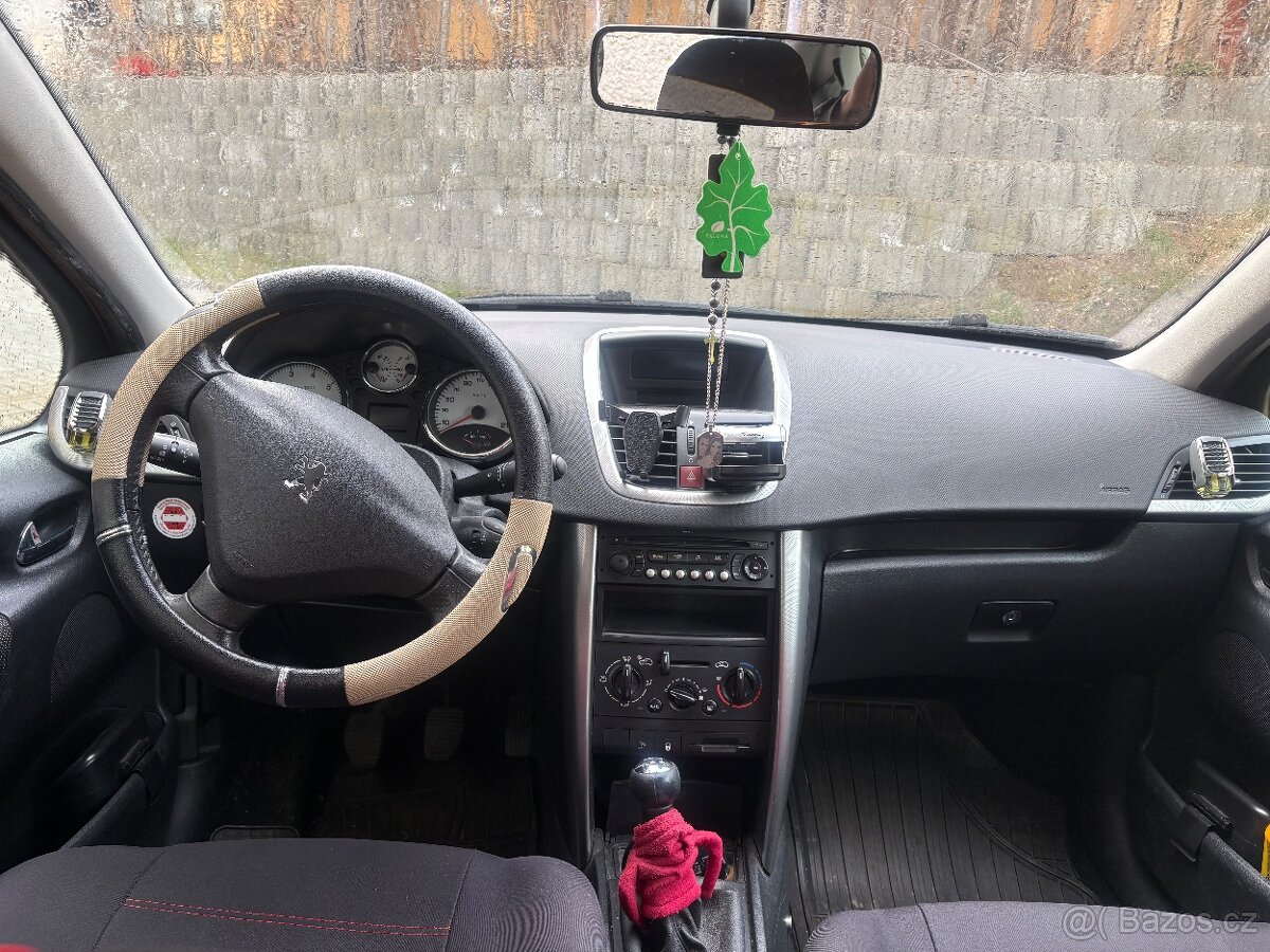 Peugeot 207 - 2