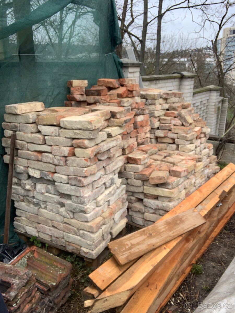 Cihly zdarma za odvoz - 2