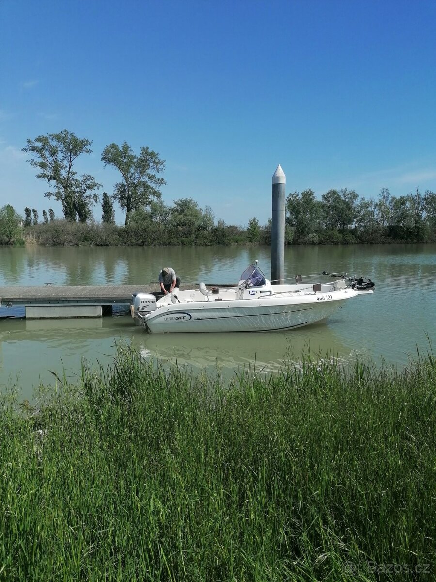 Loď - 2
